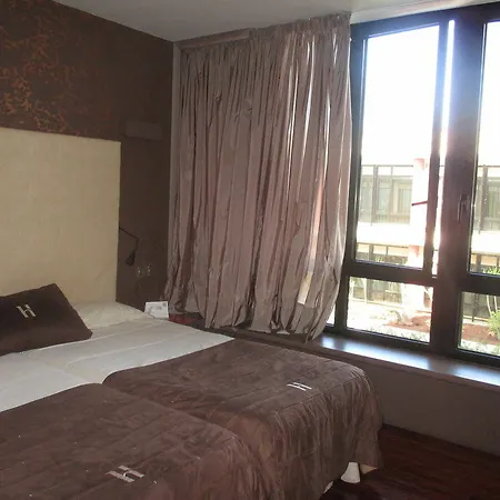 Escuela Cruz 4* Санта-Крус-де-Тенерифе